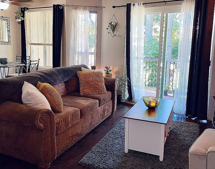 1st image of 1700 Lake Park Dr SW APT 11