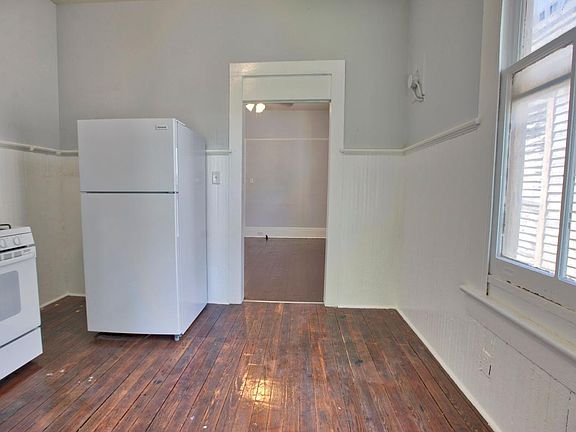 5th image of 2437 Lapeyrouse St #2437
