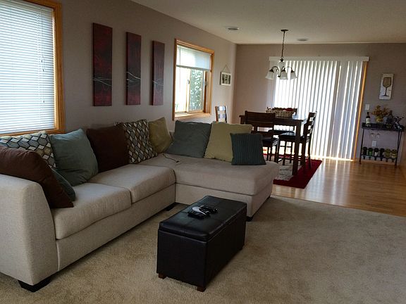Warm & Inviting Living Room