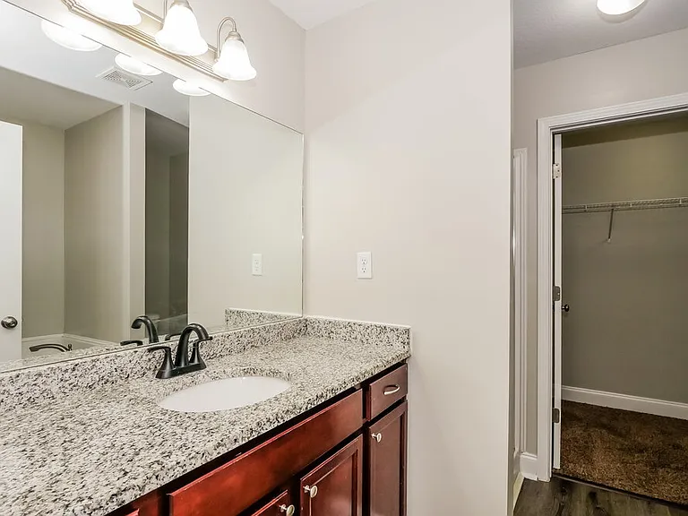 3242 Earlcastle Dr — Photo 10