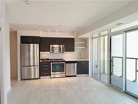 400 Adelaide St E #1512