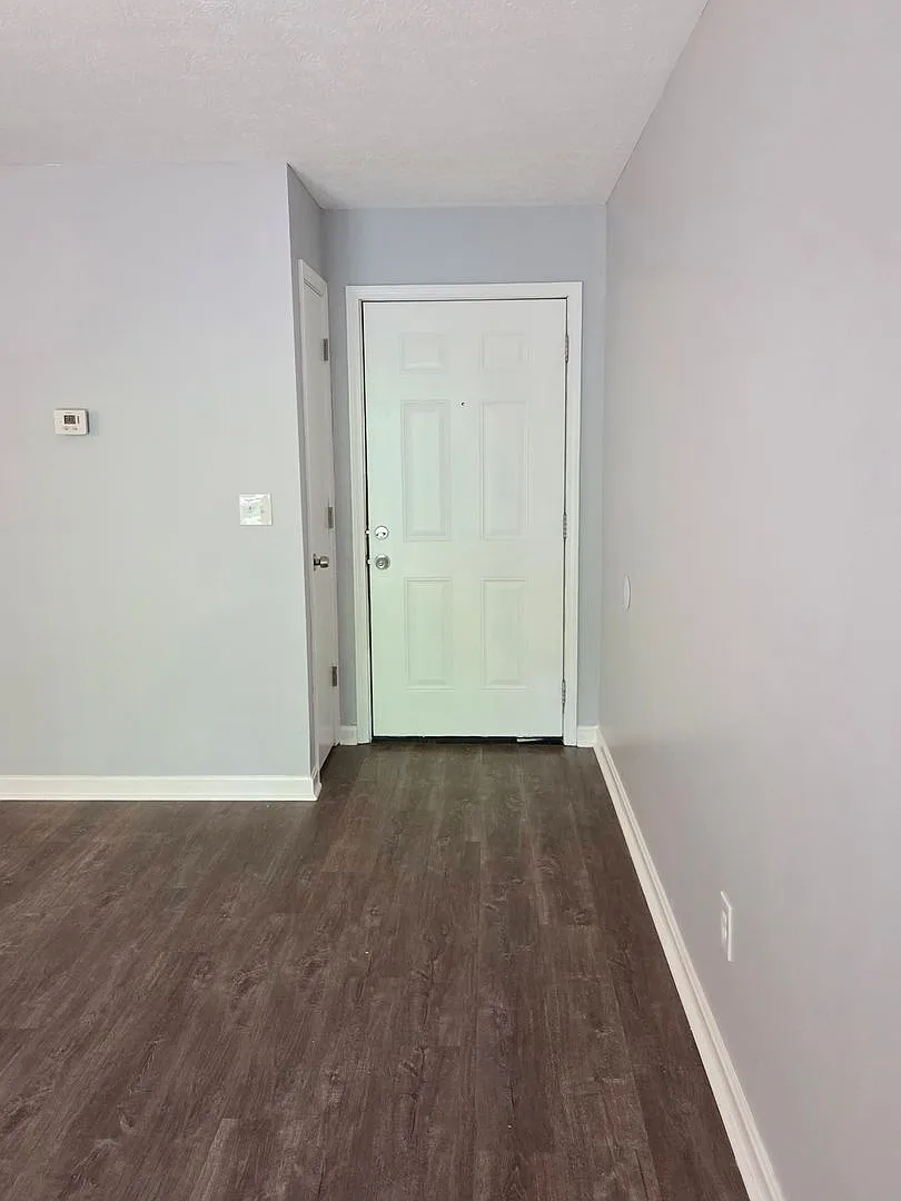 1590 Illinois Rd. — Photo 2