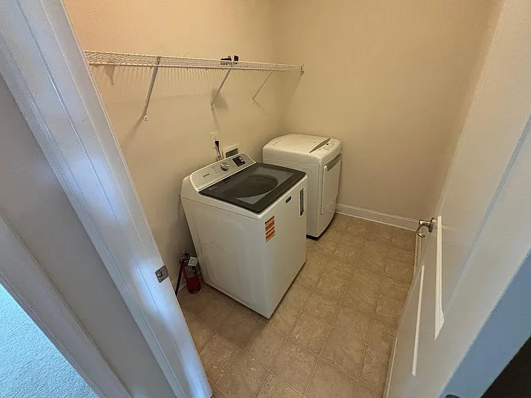 721 Suffield Way — Photo 37