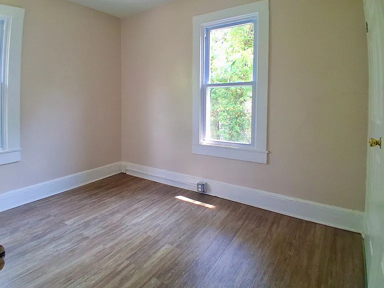 27 Ellis St — Photo 16