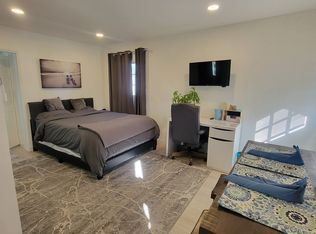 6623 Willoughby Ave, Los Angeles, CA 90038