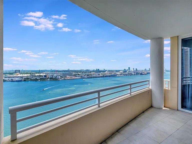 848 Brickell Key Dr #2602 — Photo 33
