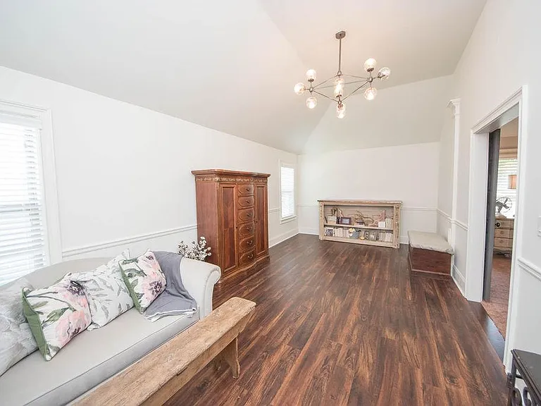 270 Savannah Dr — Photo 14