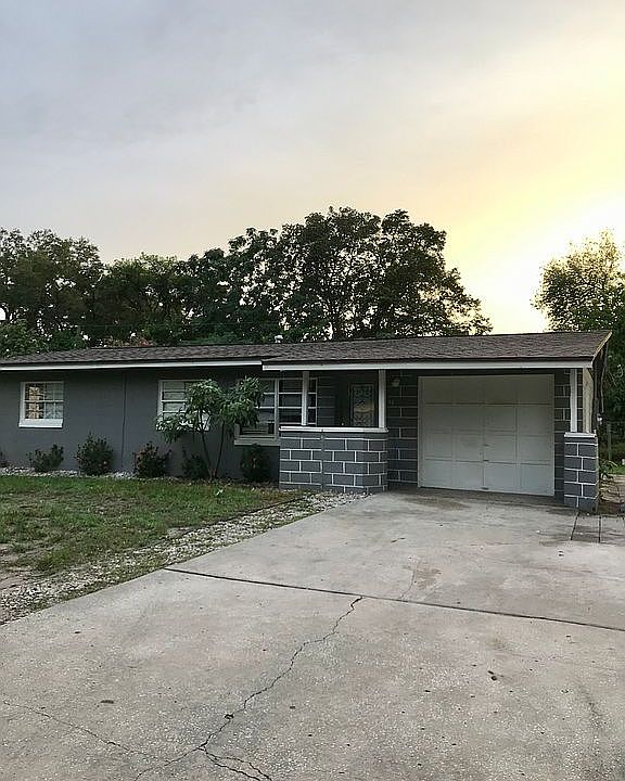 1st image of 10 S Aurora Dr