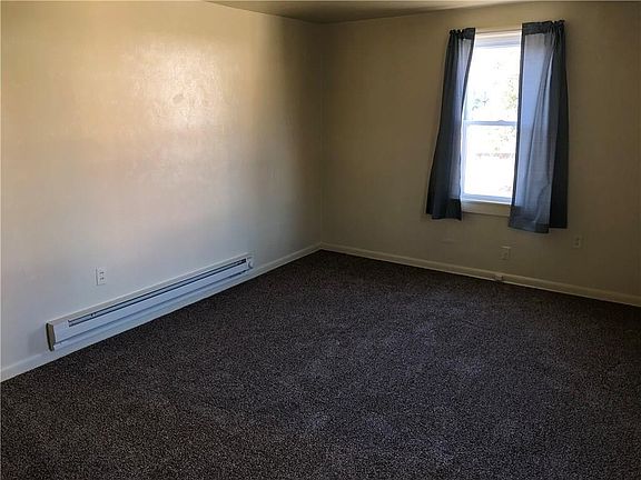 2nd image of 220 E South St