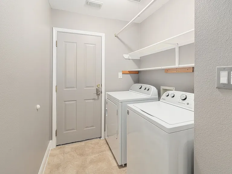 4920 Hibiscus Valley Dr — Photo 23