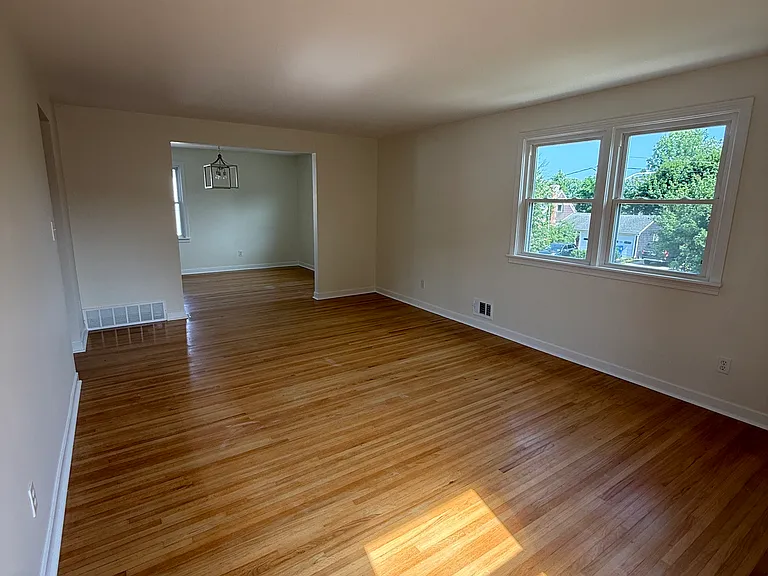 113 Argyle Ave #2 — Photo 10