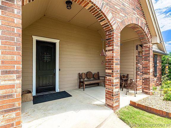 3rd image of 14883 E Fieldstone Dr N