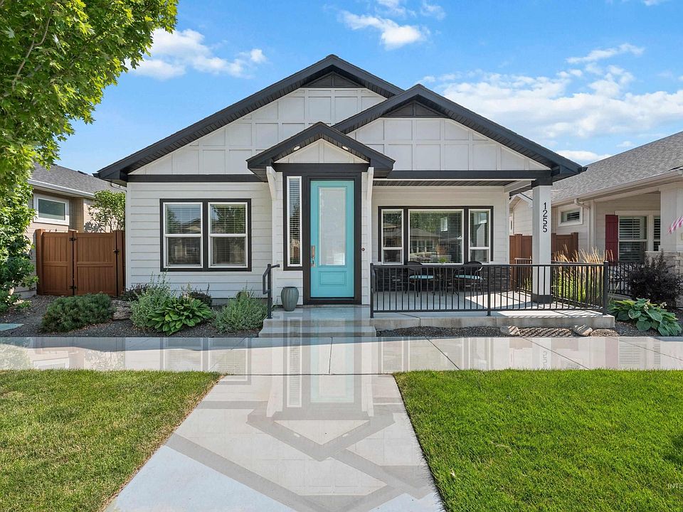 1st image of 1255 E Prairiefire St