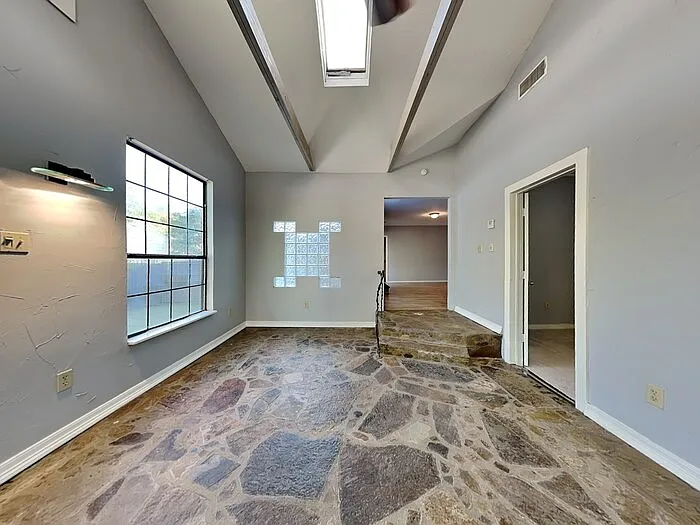 2621 Saturn Rd — Photo 14
