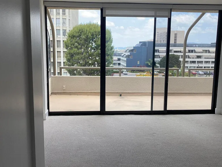 121 S Hope St #408 — Photo 4