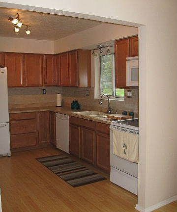 maple kitchen with bamboo floor
