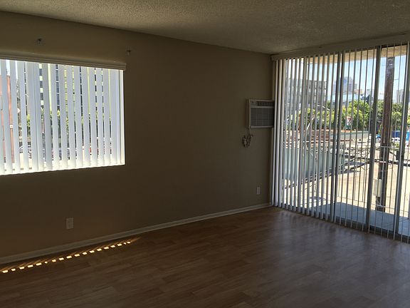 3rd image of 425 Lime Ave APT 305