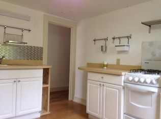 24 School St #2, Burlington, VT 05401