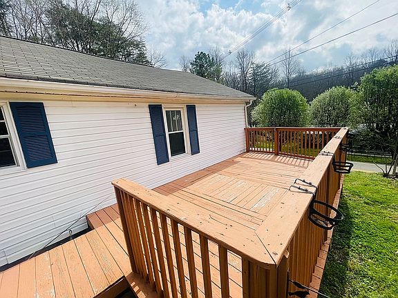 4th image of 1501 Cherry Bottom Rd