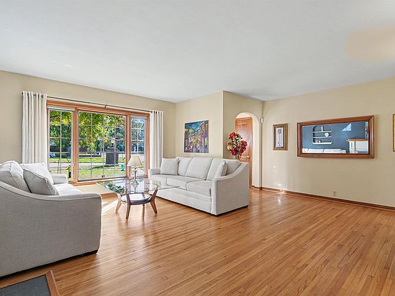 3rd image of 103 Highland Blvd
