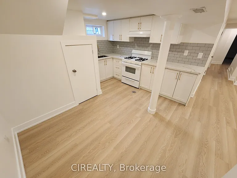 188 Cherrywood Dr #LOWER — Photo 4