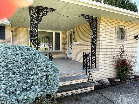 2nd image of 1008 Meadview Dr
