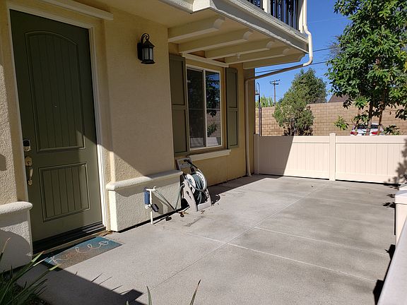 3rd image of 1605 E Lincoln Ave