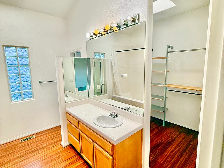 5766 Riley St #5766 — Photo 31