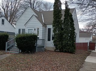 20600 Kingsville Ave, Harper Woods, MI 48225