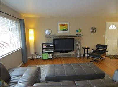 2nd image of 912 Alynwood Cir