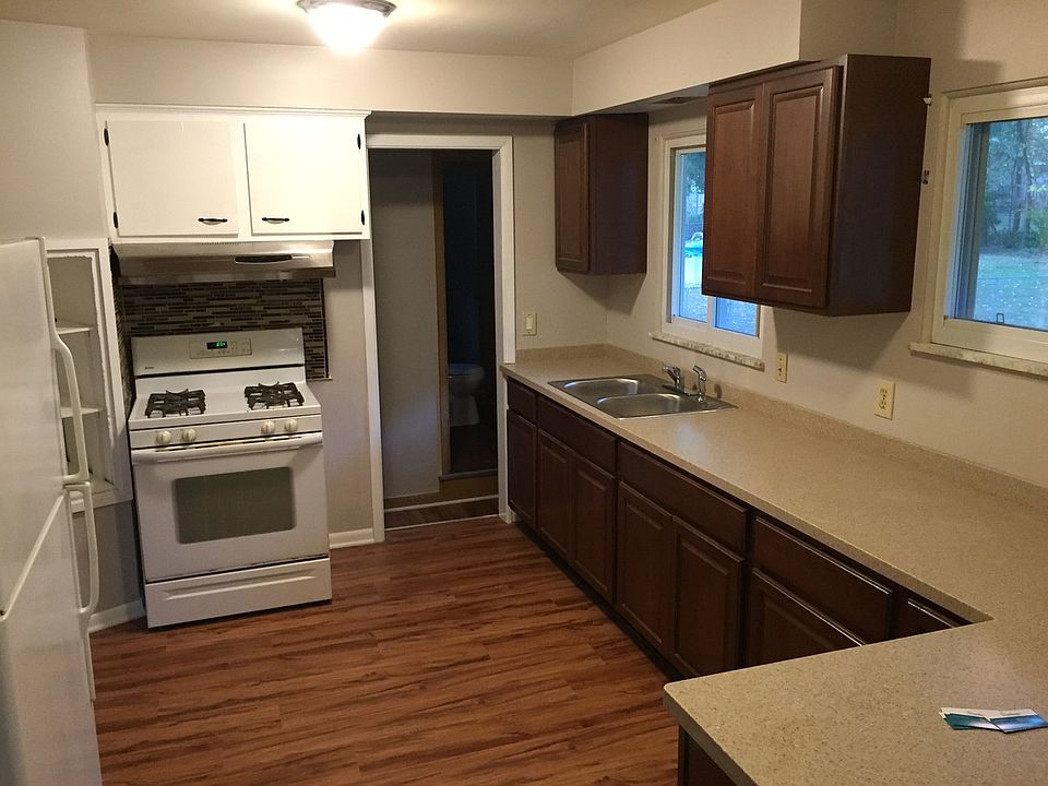 1st image of 18561 Bonnie Ln