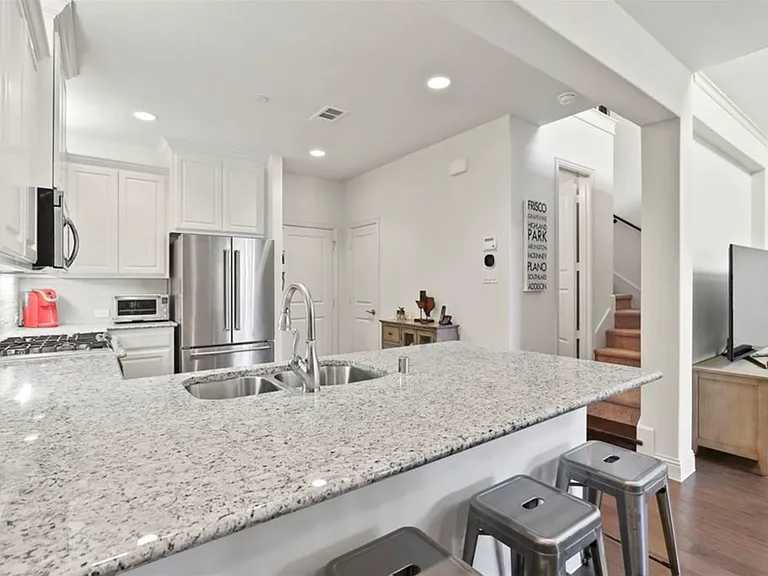 7113 Huckleberry Dr — Photo 25