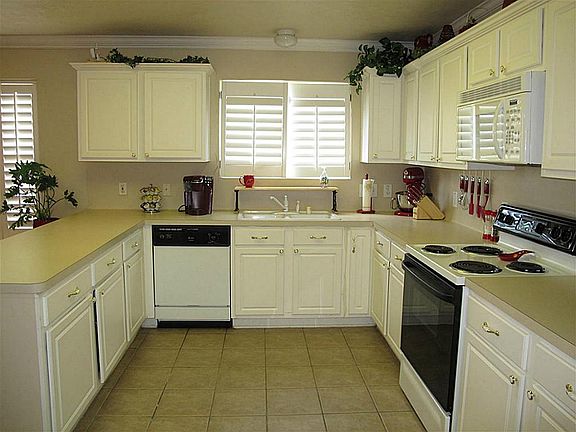 3rd image of 7103 Piney Meadow Ct