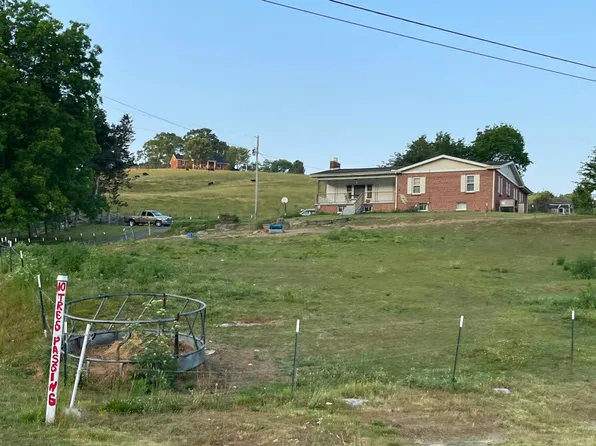 11 Stonewall Hwy, Carthage, TN 37030