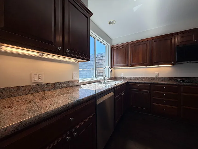 2050 Divisadero St #3 — Photo 19