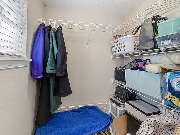 9911 Porta Leona Ln — Photo 26