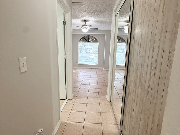 4414 Venice Dr — Photo 12