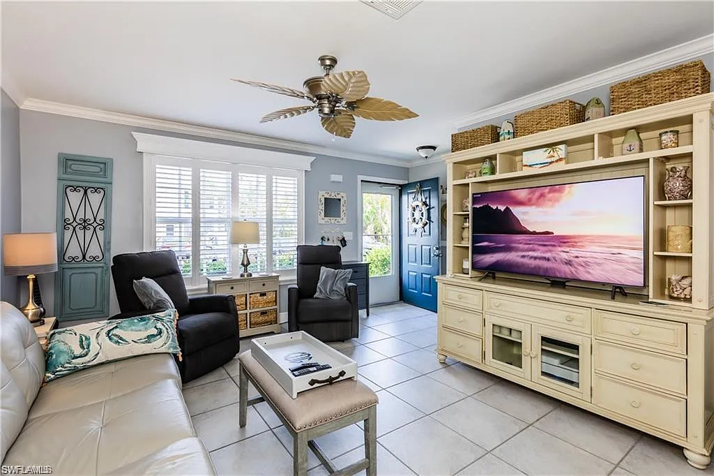 2 bed, 2.5 bath, 1066 sqft, $3,500 — Photo 4