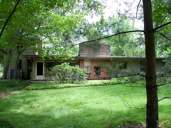 3rd image of 7626 Millerwood Ln