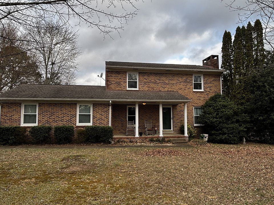 1st image of 203 Twelve Oaks Rd