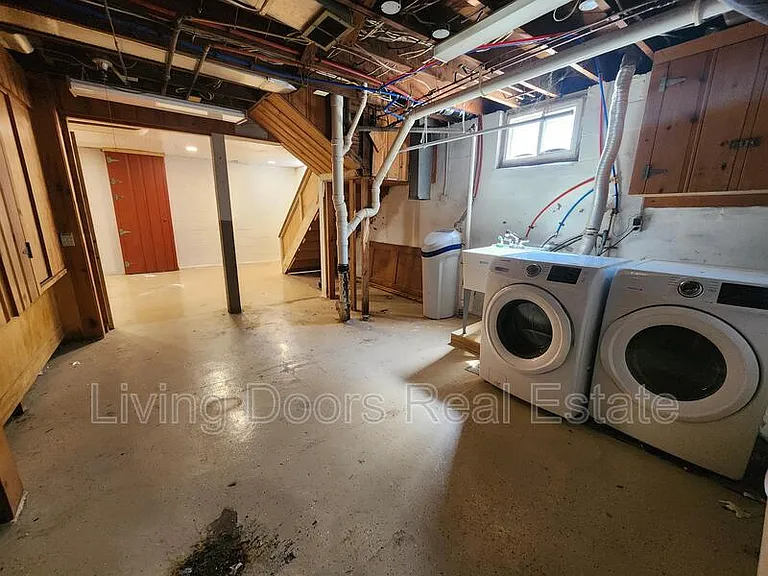 2300 Sewell St — Photo 21