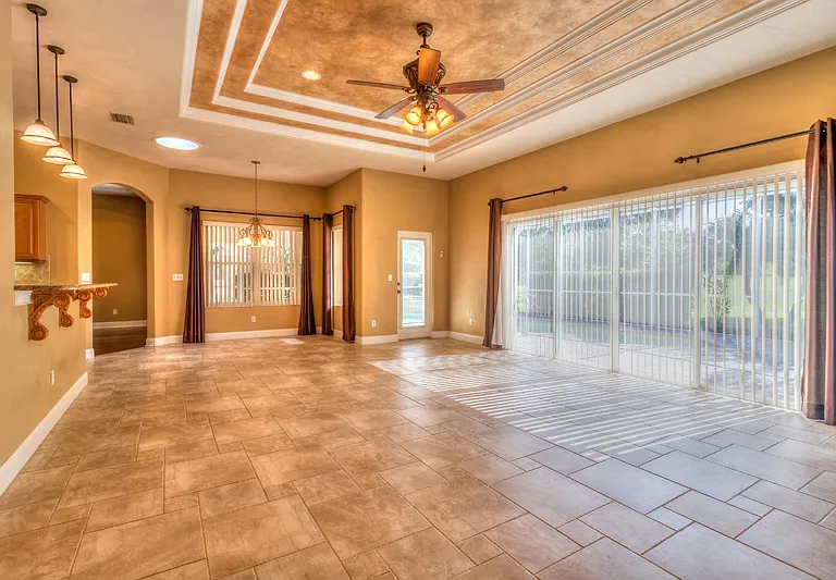 4213 Mayfair Ln — Photo 8