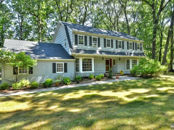 45 Deer Trl, Ramsey, NJ 07446