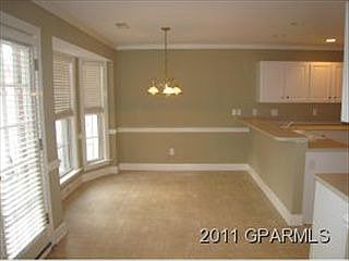 5th image of 3804 Rainbow St