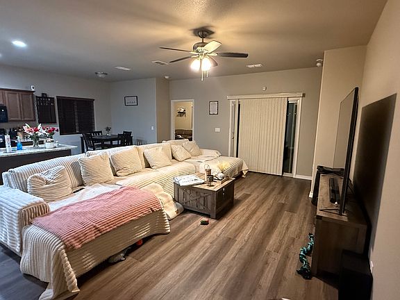 2nd image of 5203 N Valle Verde
