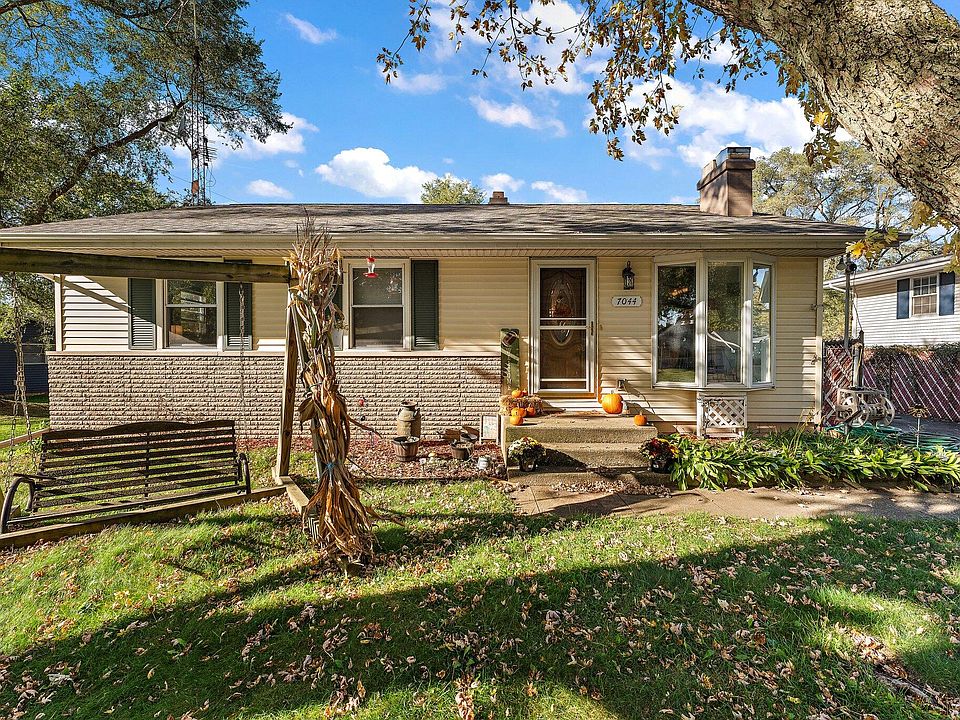 1st image of 7044 Sherwood Ave