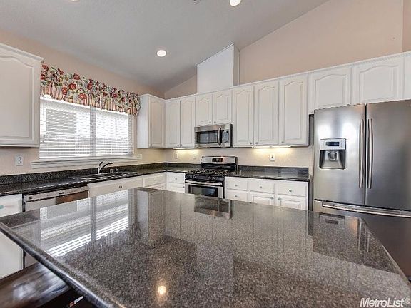 5th image of 993 Portside Cir