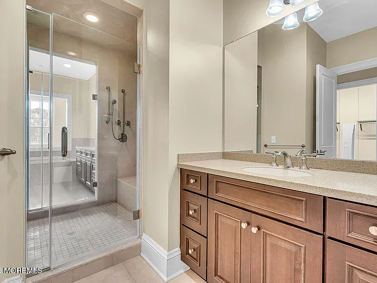 1021 Oval Rd #1021 — Photo 12