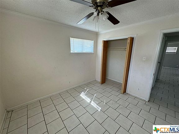 4th image of 1500 Meadow Dr