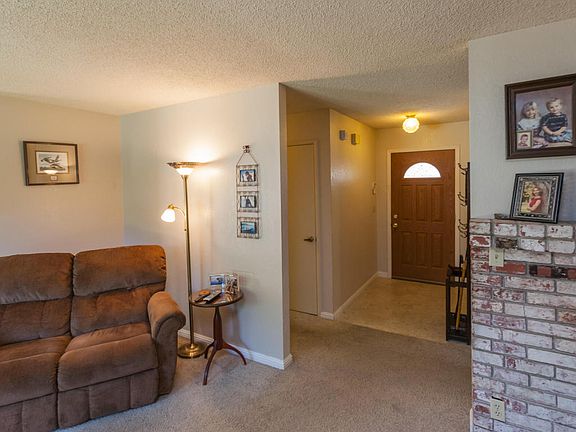 3rd image of 4720 Loch Pl